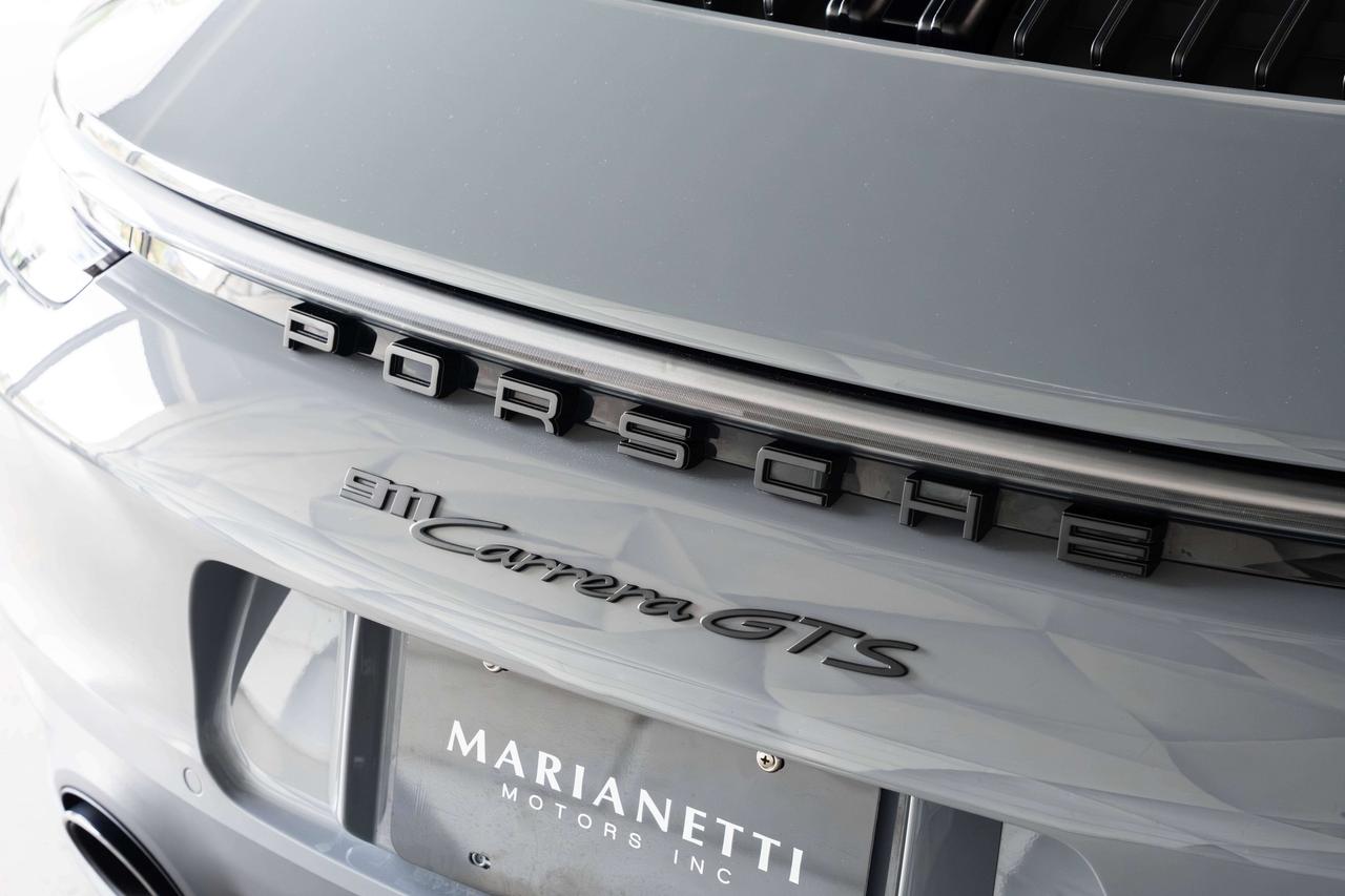 2023 Porsche 911 Carrera GTS Photo