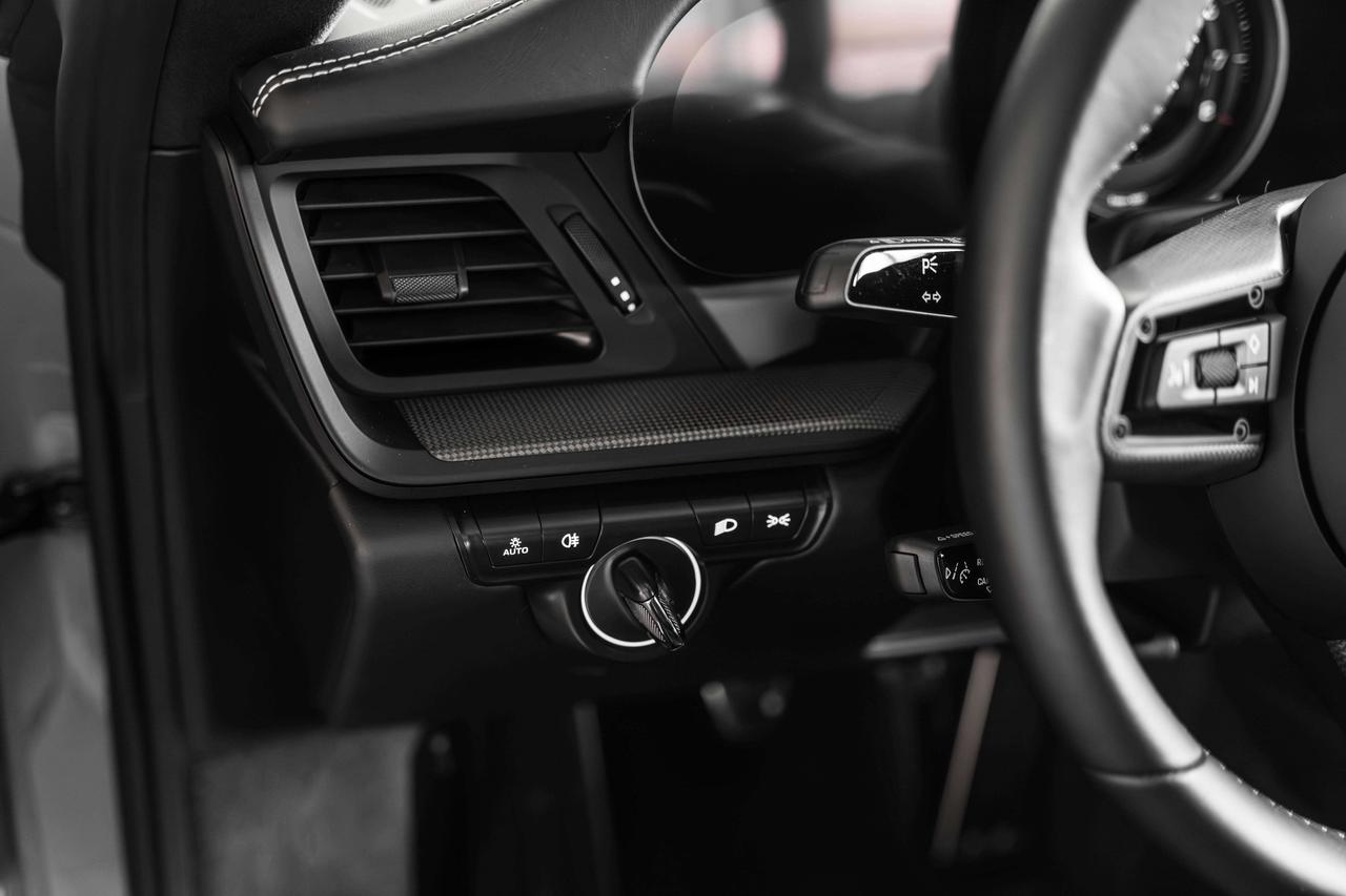 2023 Porsche 911 Carrera GTS Photo