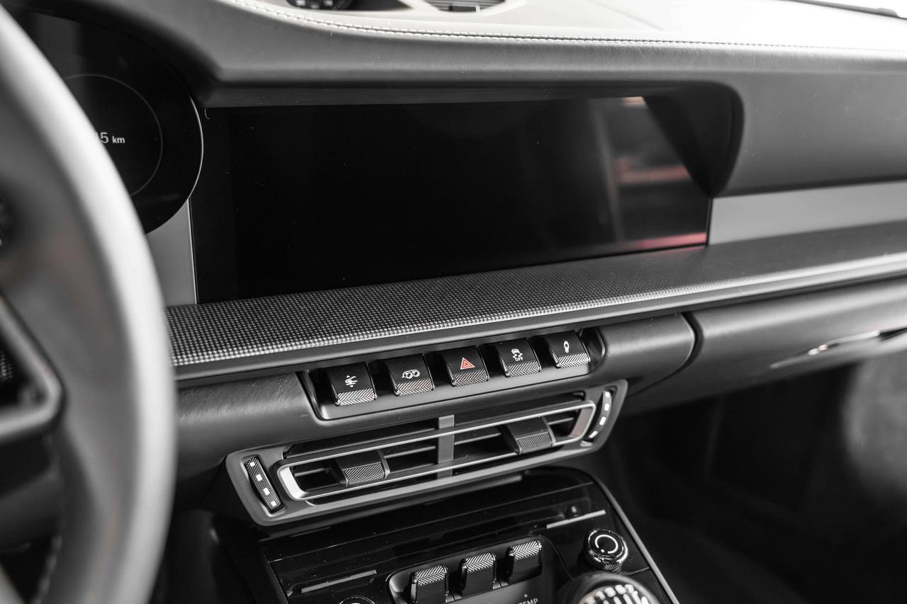 2023 Porsche 911 Carrera GTS Photo
