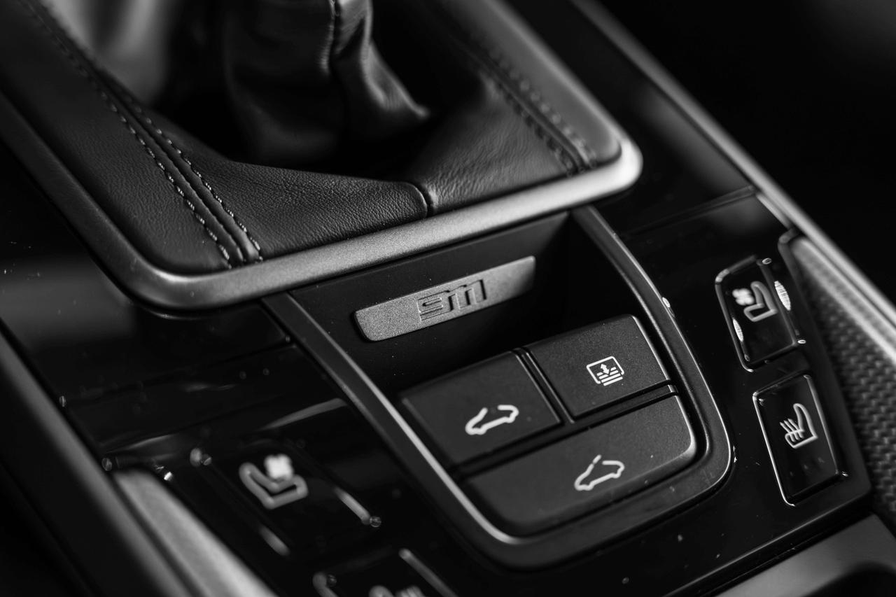 2023 Porsche 911 Carrera GTS Photo