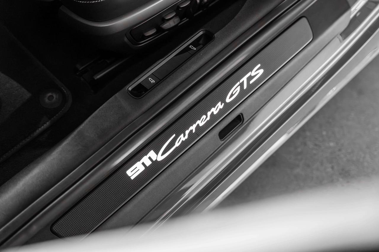 2023 Porsche 911 Carrera GTS Photo