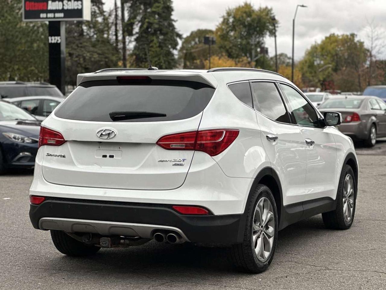 2016 Hyundai Santa Fe Sport 2.0T Photo