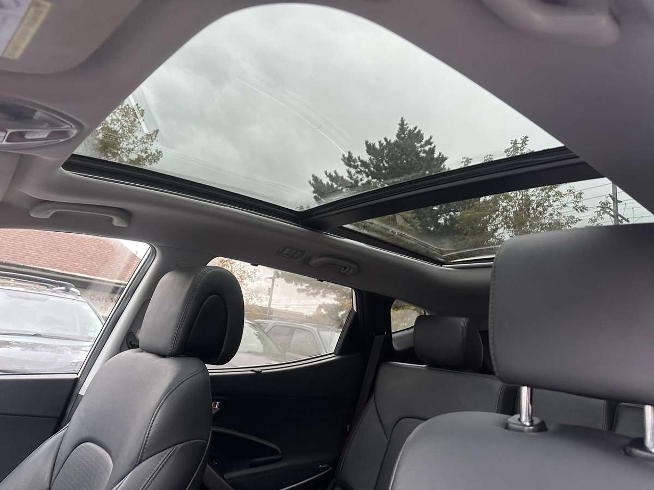 2016 Hyundai Santa Fe Sport 2.0T Photo