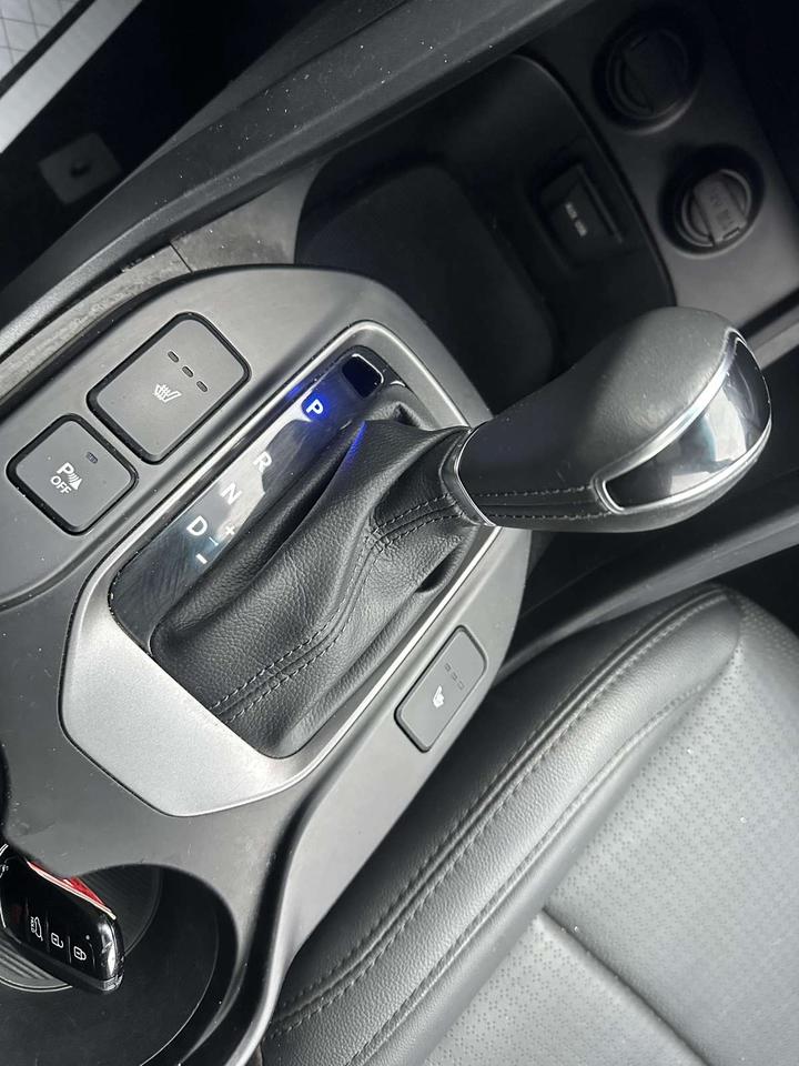 2016 Hyundai Santa Fe Sport 2.0T Photo
