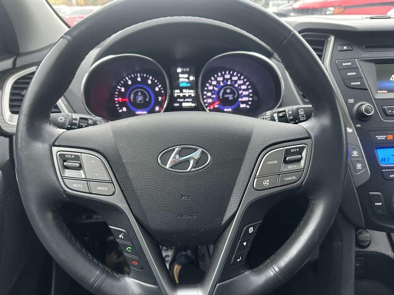 2016 Hyundai Santa Fe Sport 2.0T Photo