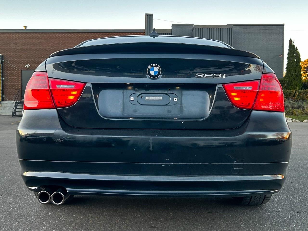 2011 BMW 3 Series 323i / Manual / 12.3inch Display Photo