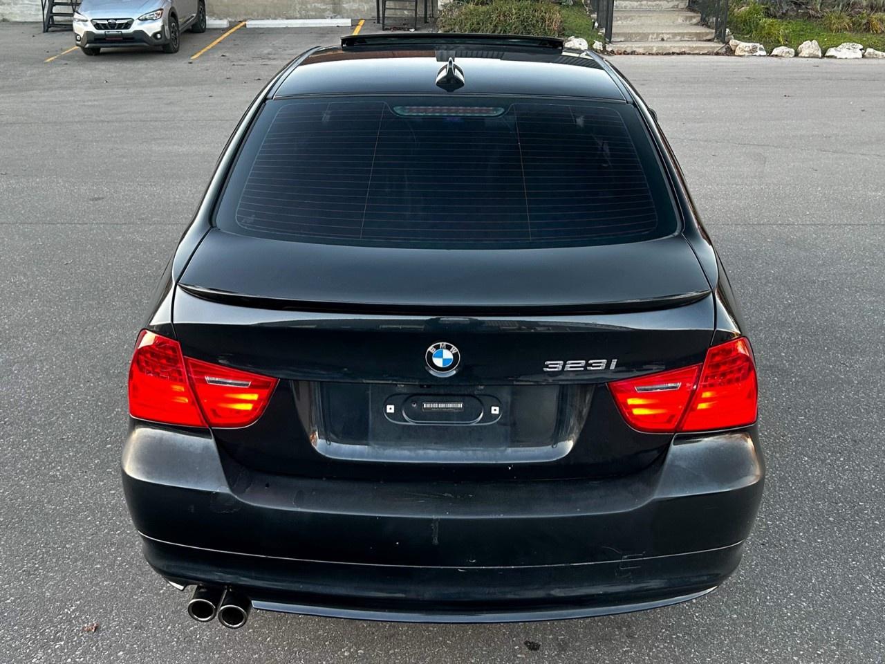 2011 BMW 3 Series 323i / Manual / 12.3inch Display Photo