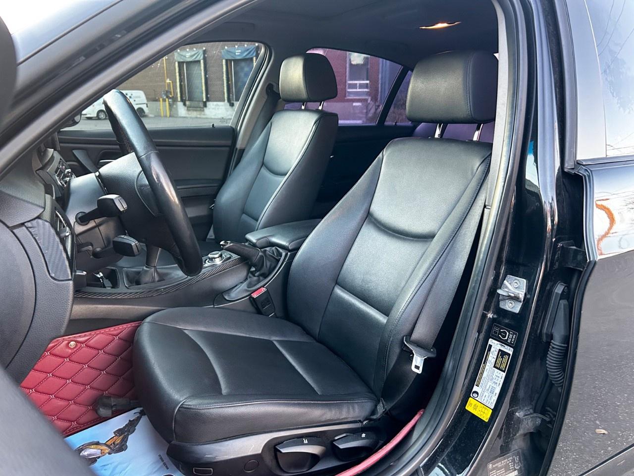 2011 BMW 3 Series 323i / Manual / 12.3inch Display Photo