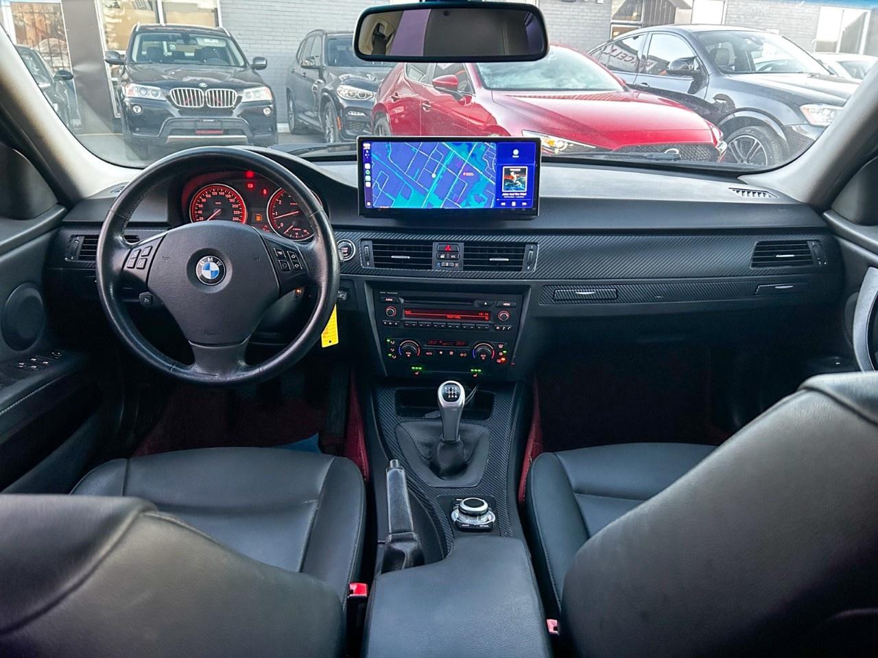 2011 BMW 3 Series 323i / Manual / 12.3inch Display Photo