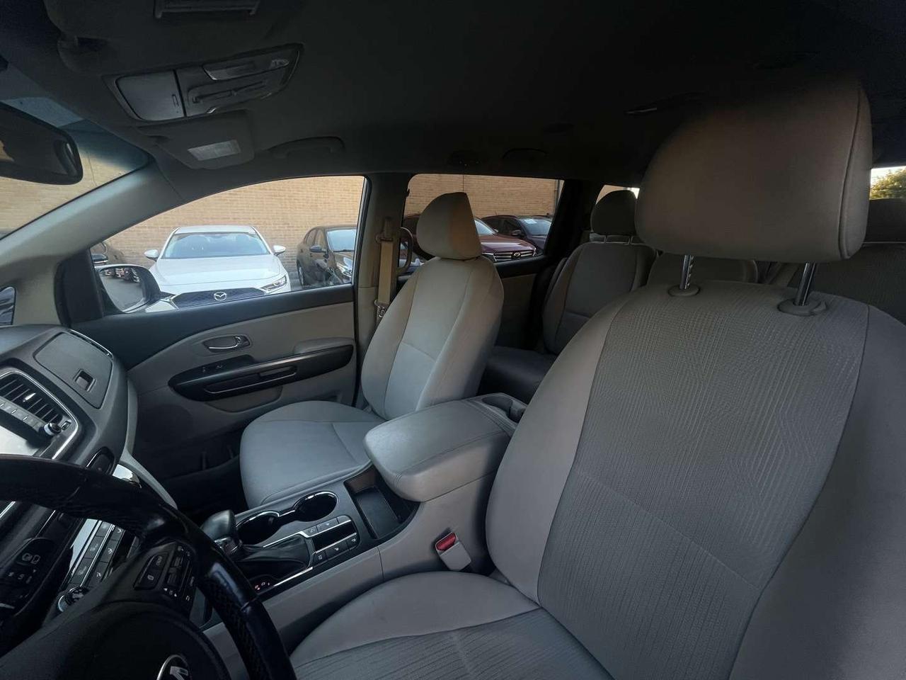 2019 Kia Sedona LX   8 Pass   Carplay   Htd Steering Photo