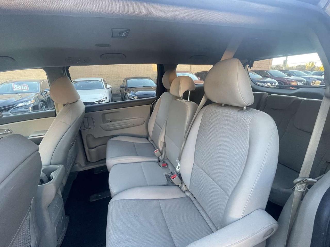 2019 Kia Sedona LX   8 Pass   Carplay   Htd Steering Photo