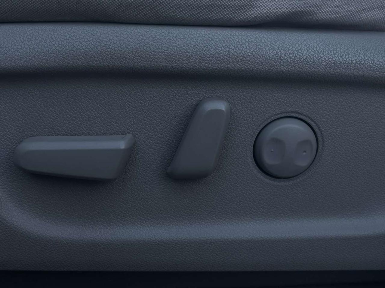 2019 Kia Sedona LX   8 Pass   Carplay   Htd Steering Photo