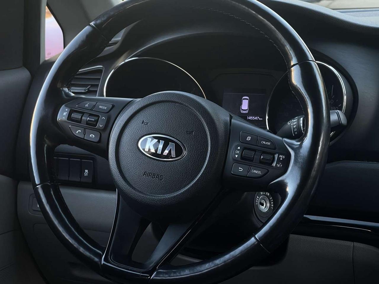 2019 Kia Sedona LX   8 Pass   Carplay   Htd Steering Photo