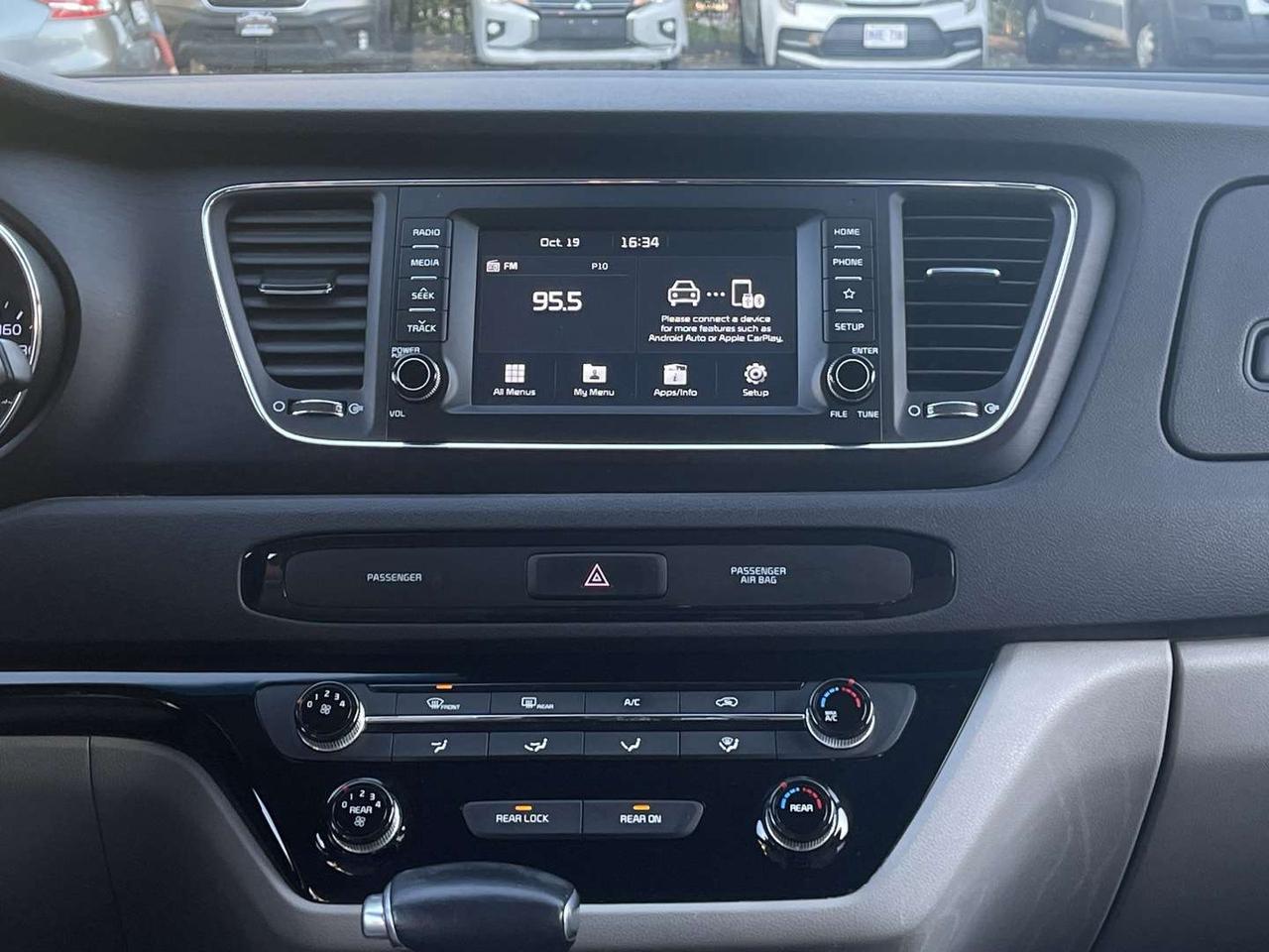 2019 Kia Sedona LX   8 Pass   Carplay   Htd Steering Photo