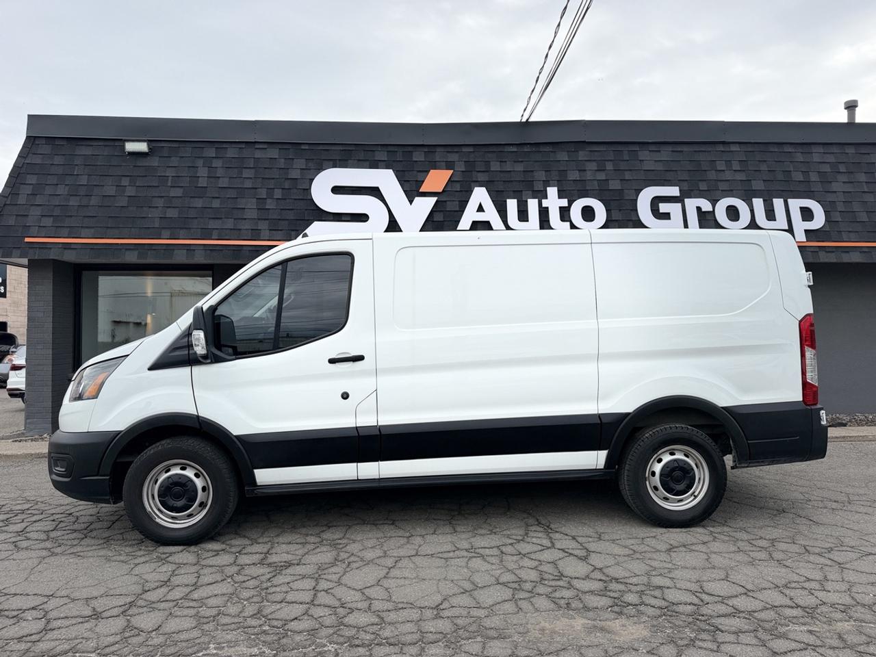 2020 Ford Transit 150  Photo