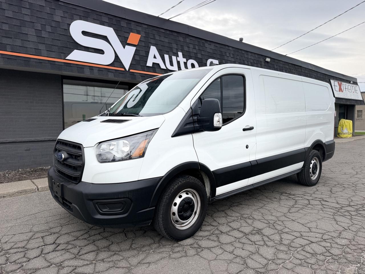 2020 Ford Transit 150  Photo0