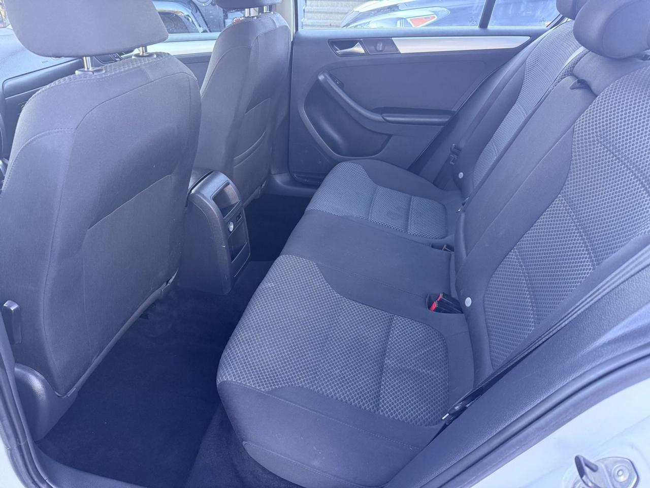 2014 Volkswagen Jetta COMFORTLINE 1.8 TSI - AUTOMATIC - SUNROOF - ALLOYS - ONLY 79,000 KM! - NO ACCIDENTS! Photo