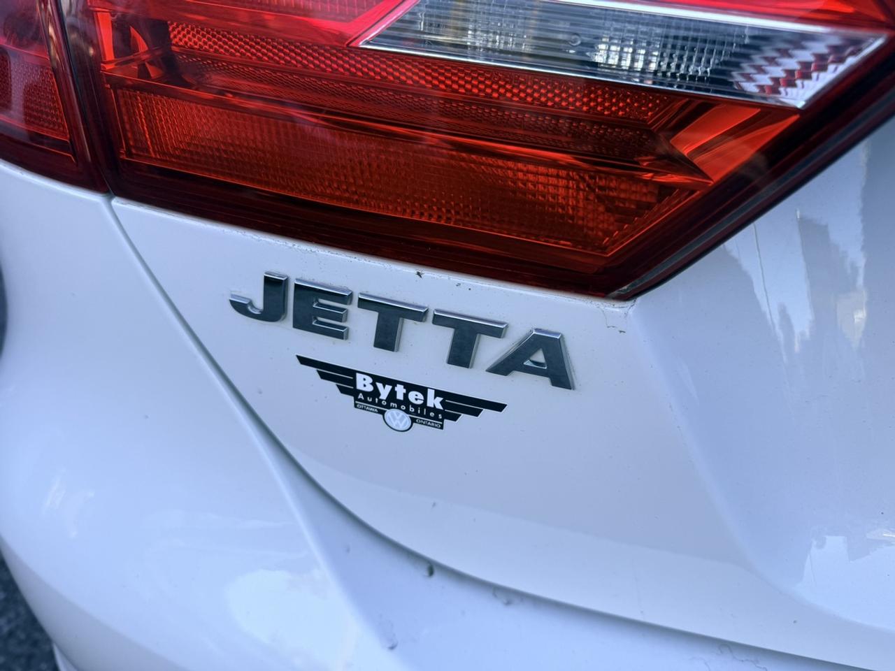 2014 Volkswagen Jetta COMFORTLINE 1.8 TSI - AUTOMATIC - SUNROOF - ALLOYS - ONLY 79,000 KM! - NO ACCIDENTS! Photo