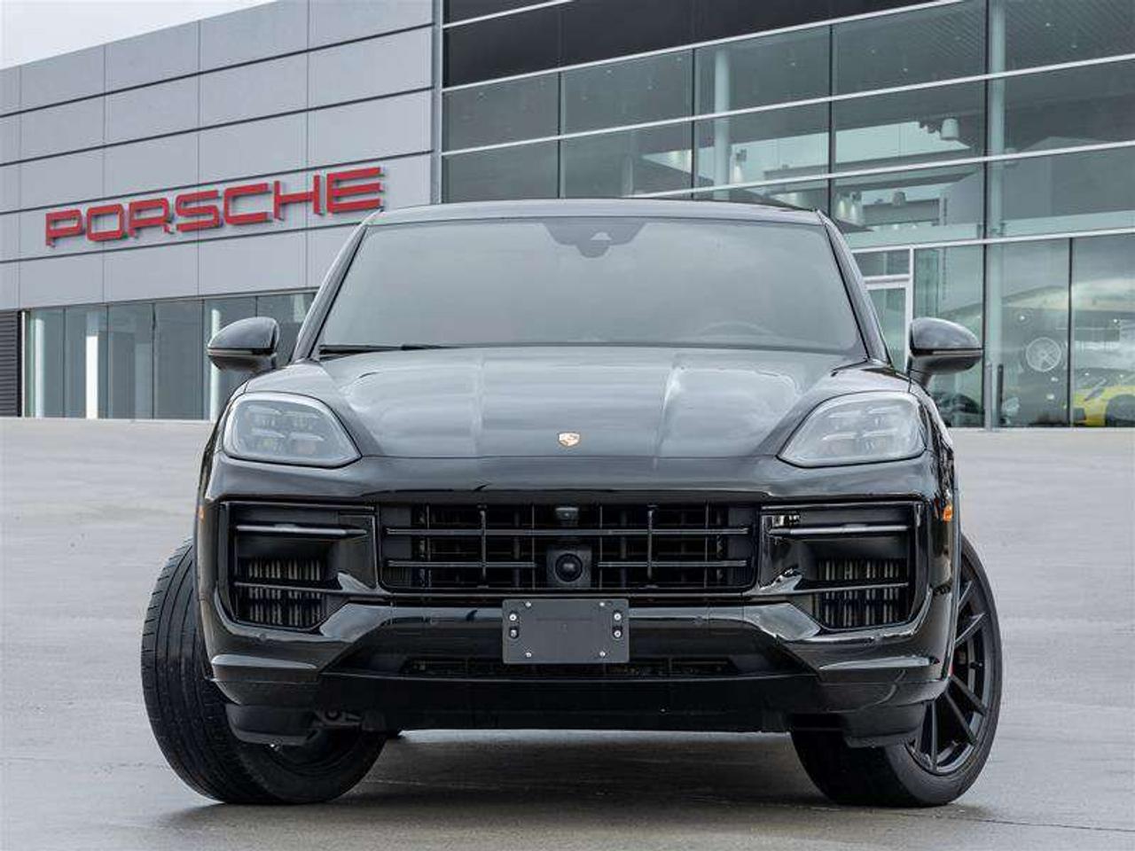 2024 Porsche Cayenne S Coupe AWD Premium Pkg Plus SportDesign Pkg in High Gloss Black 22 SportDesign Wheels in High Glos Photo1