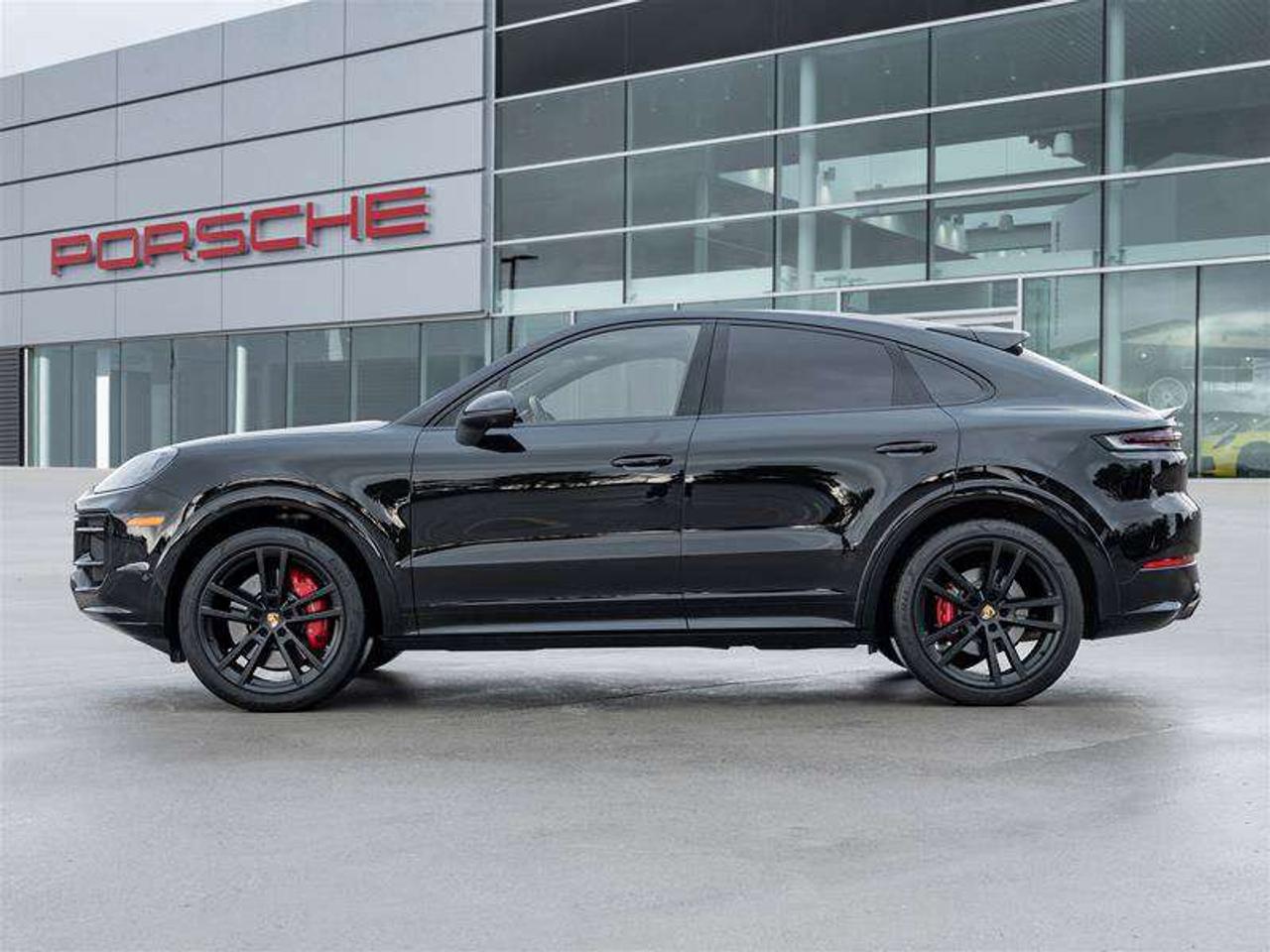 2024 Porsche Cayenne S Coupe AWD Premium Pkg Plus SportDesign Pkg in High Gloss Black 22 SportDesign Wheels in High Glos Photo2