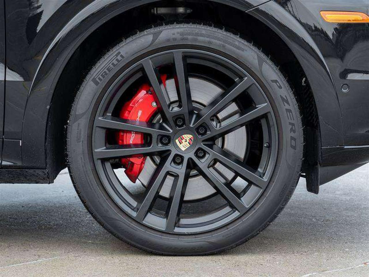 2024 Porsche Cayenne S Coupe AWD Premium Pkg Plus SportDesign Pkg in High Gloss Black 22 SportDesign Wheels in High Glos Photo