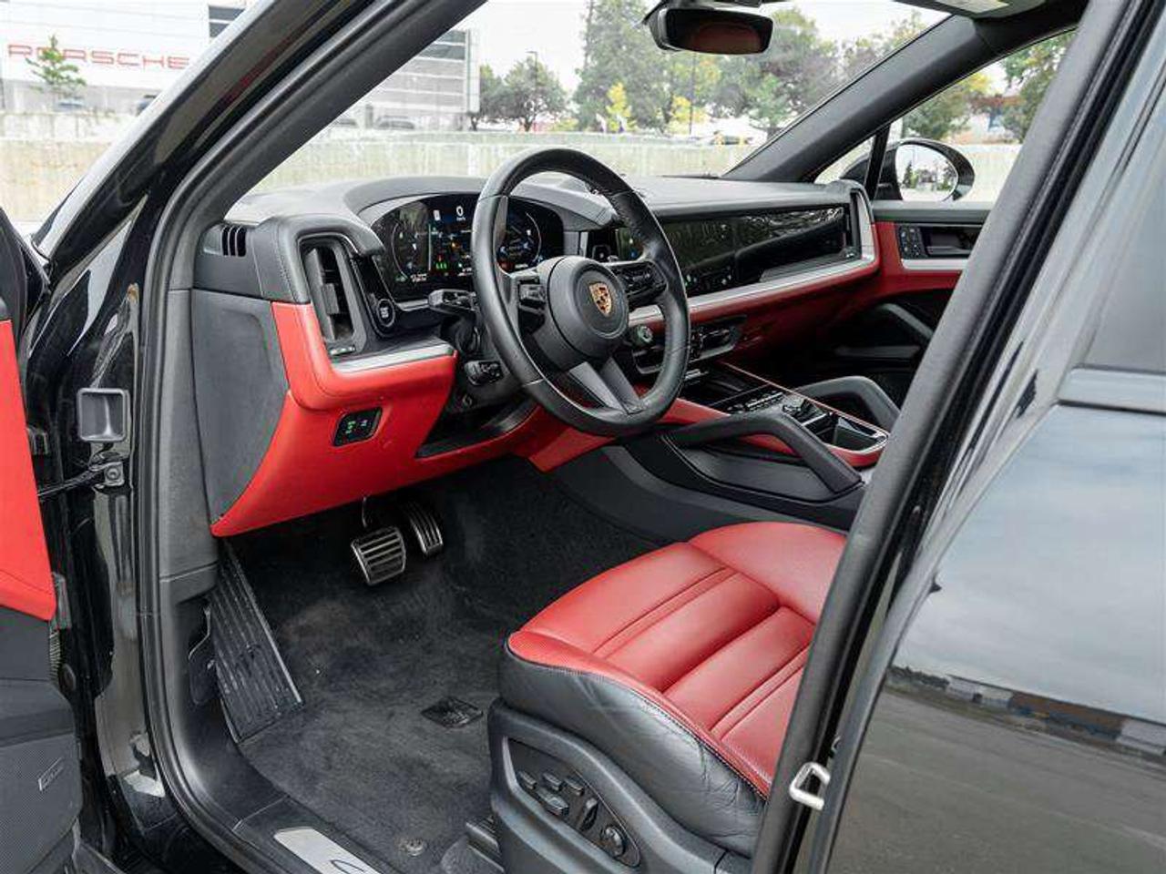 2024 Porsche Cayenne S Coupe AWD Premium Pkg Plus SportDesign Pkg in High Gloss Black 22 SportDesign Wheels in High Glos Photo