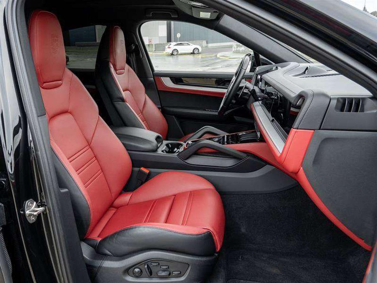 2024 Porsche Cayenne S Coupe AWD Premium Pkg Plus SportDesign Pkg in High Gloss Black 22 SportDesign Wheels in High Glos Photo