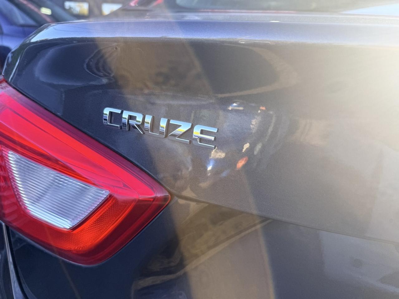 2017 Chevrolet Cruze PREMIER - ONLY 106,000 KM! - LEATHER - R.CAMERA - REMOTE START - HEATED STEERING WHEEL - LOADED! Photo