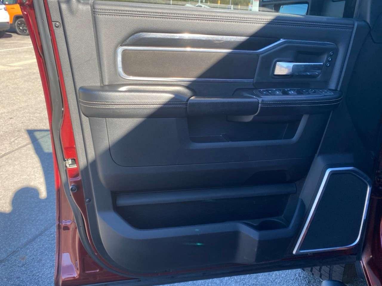 2023 RAM 2500 LARAMIE 4x4 Crew Cab 6'4 Box Photo