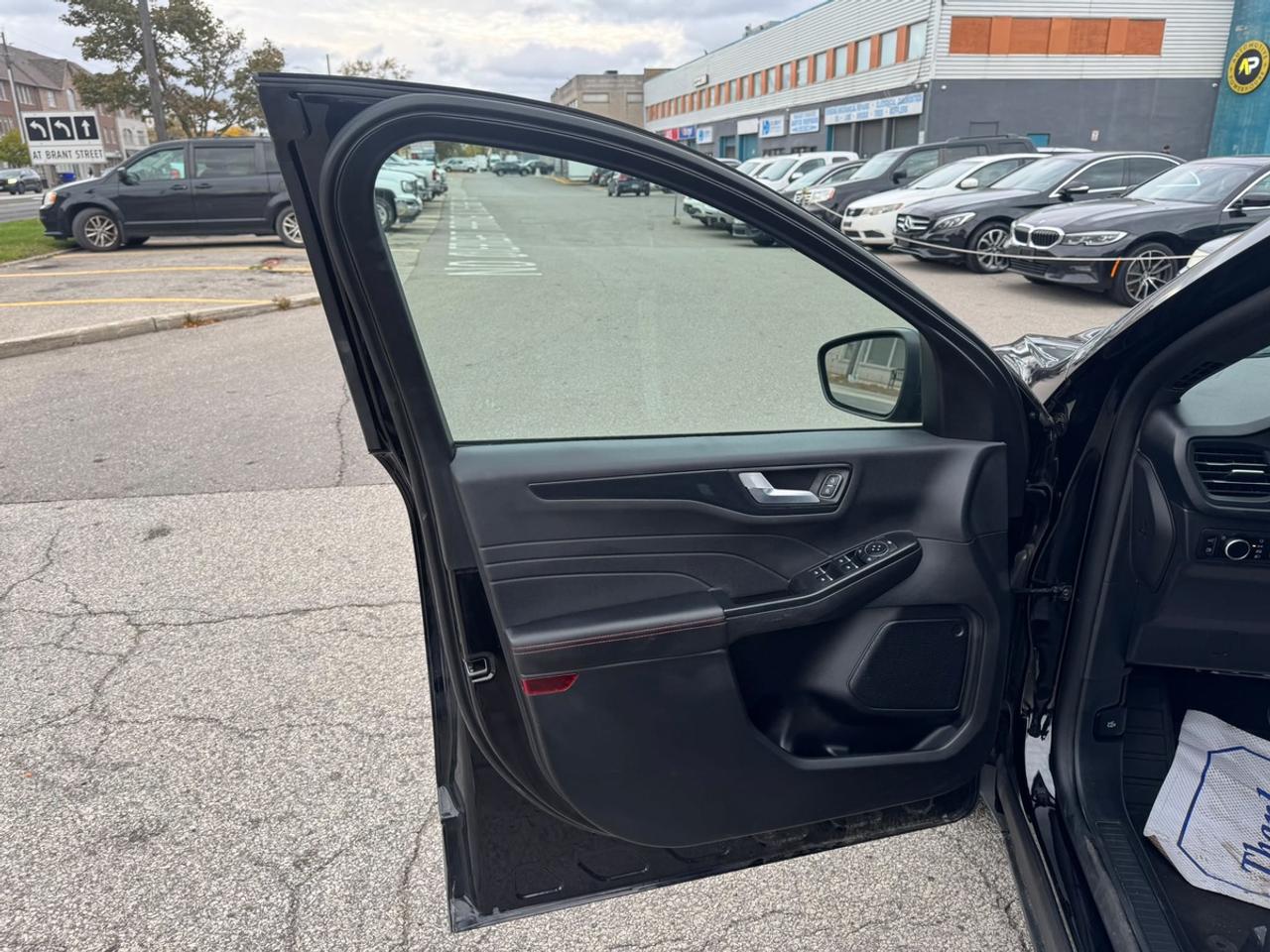 2026 Ford Escape ST LINE Photo