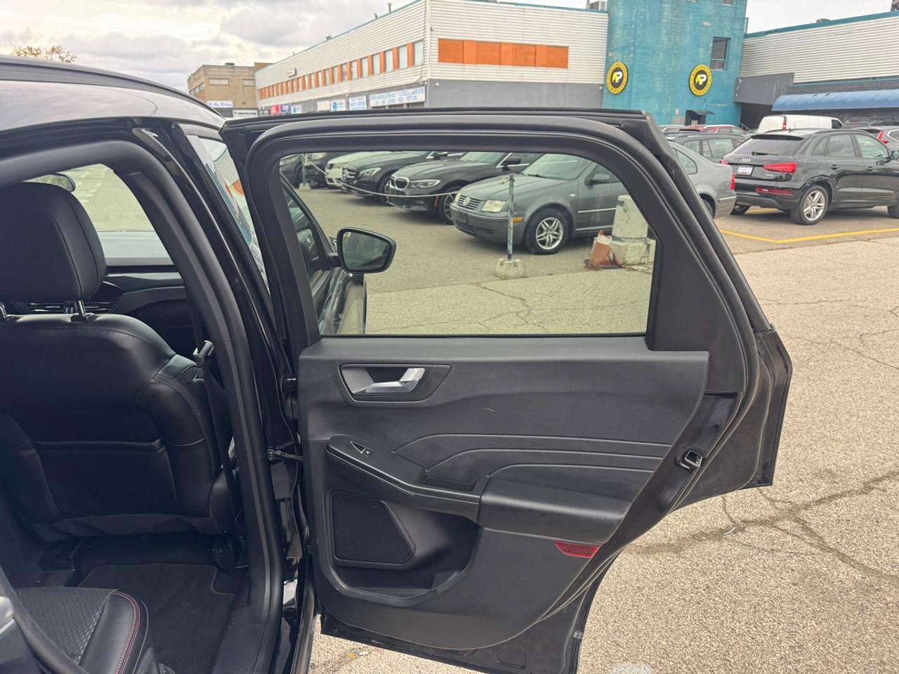 2026 Ford Escape ST LINE Photo