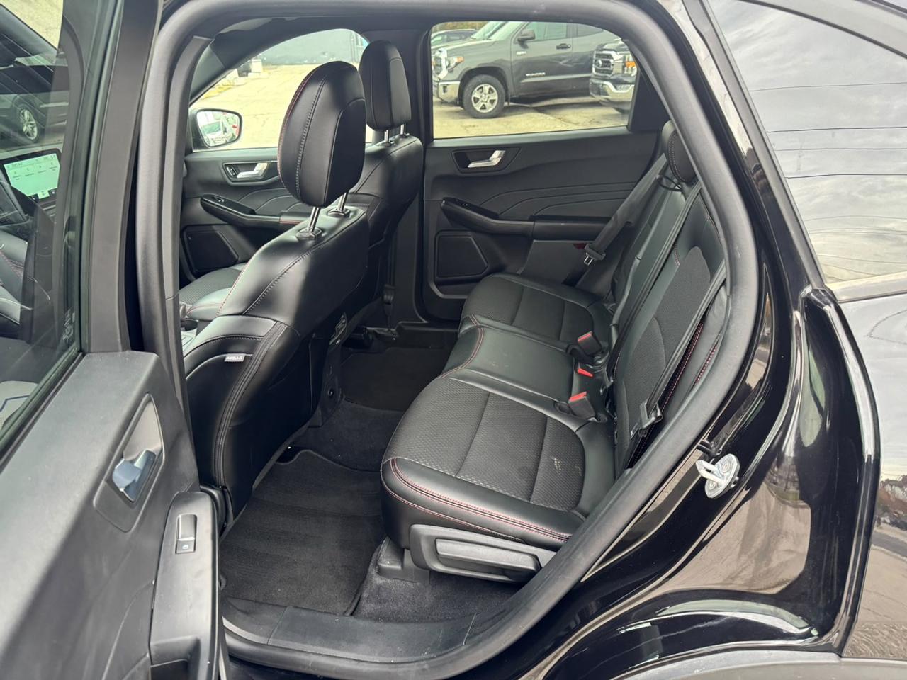 2026 Ford Escape ST LINE Photo