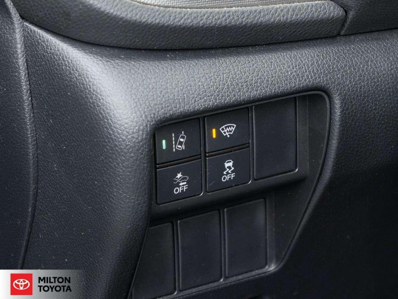 2019 Honda CR-V HEATED SEATS BACKUP CAMERA TOUCH SCREEN APPLE CARPLAY PUSH START ONE OWNER LX Photo