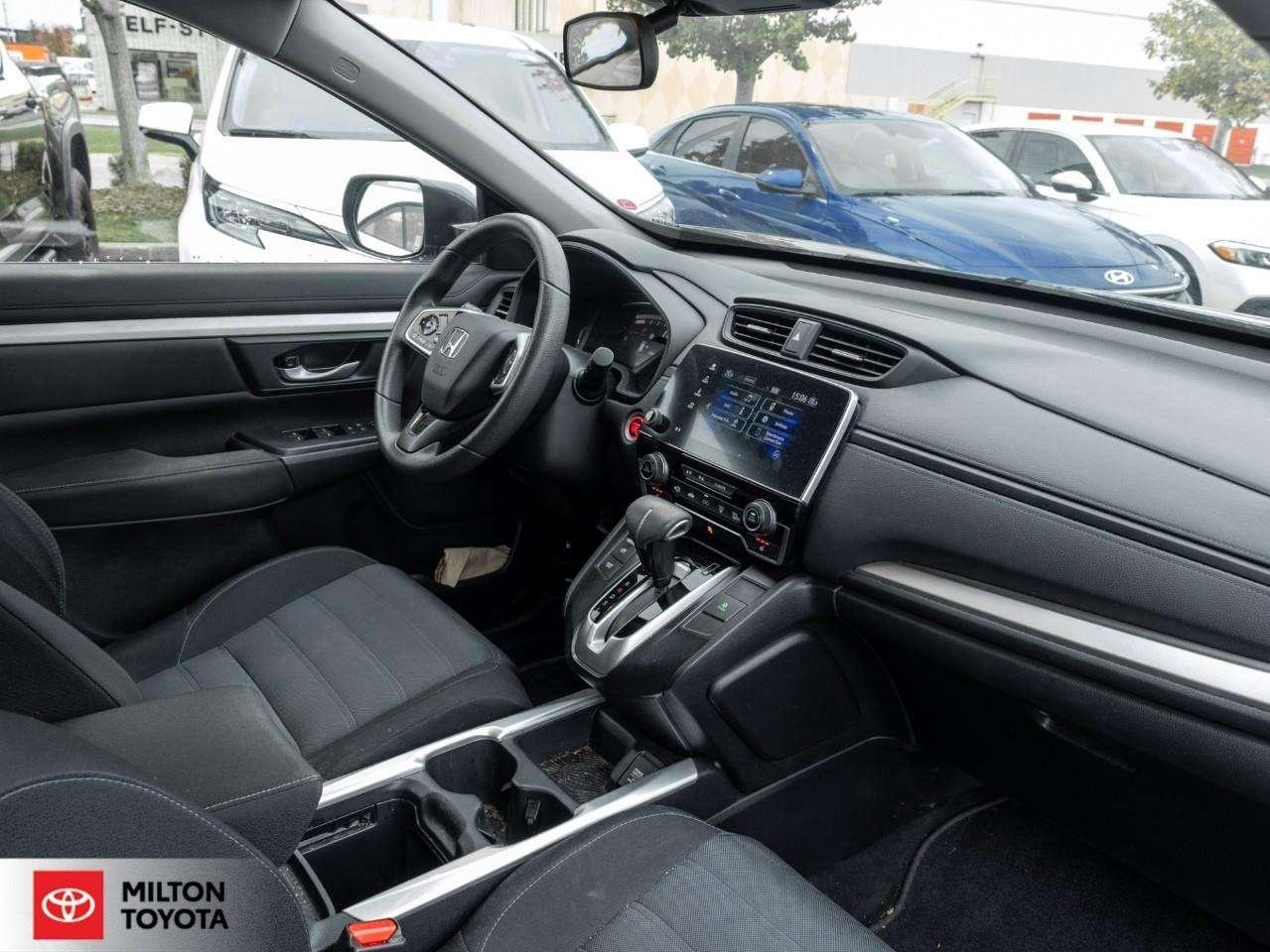 2019 Honda CR-V HEATED SEATS BACKUP CAMERA TOUCH SCREEN APPLE CARPLAY PUSH START ONE OWNER LX Photo