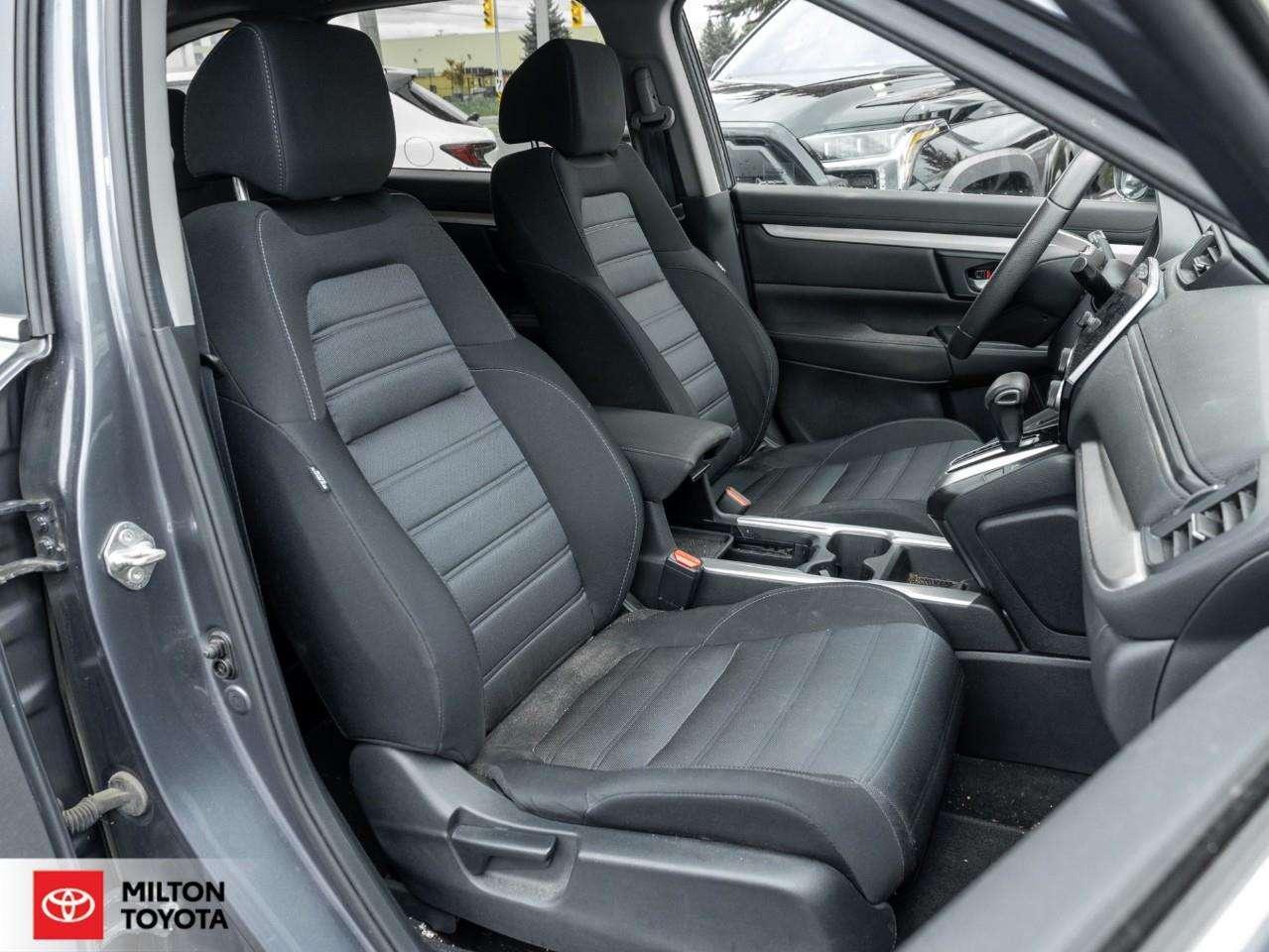 2019 Honda CR-V HEATED SEATS BACKUP CAMERA TOUCH SCREEN APPLE CARPLAY PUSH START ONE OWNER LX Photo