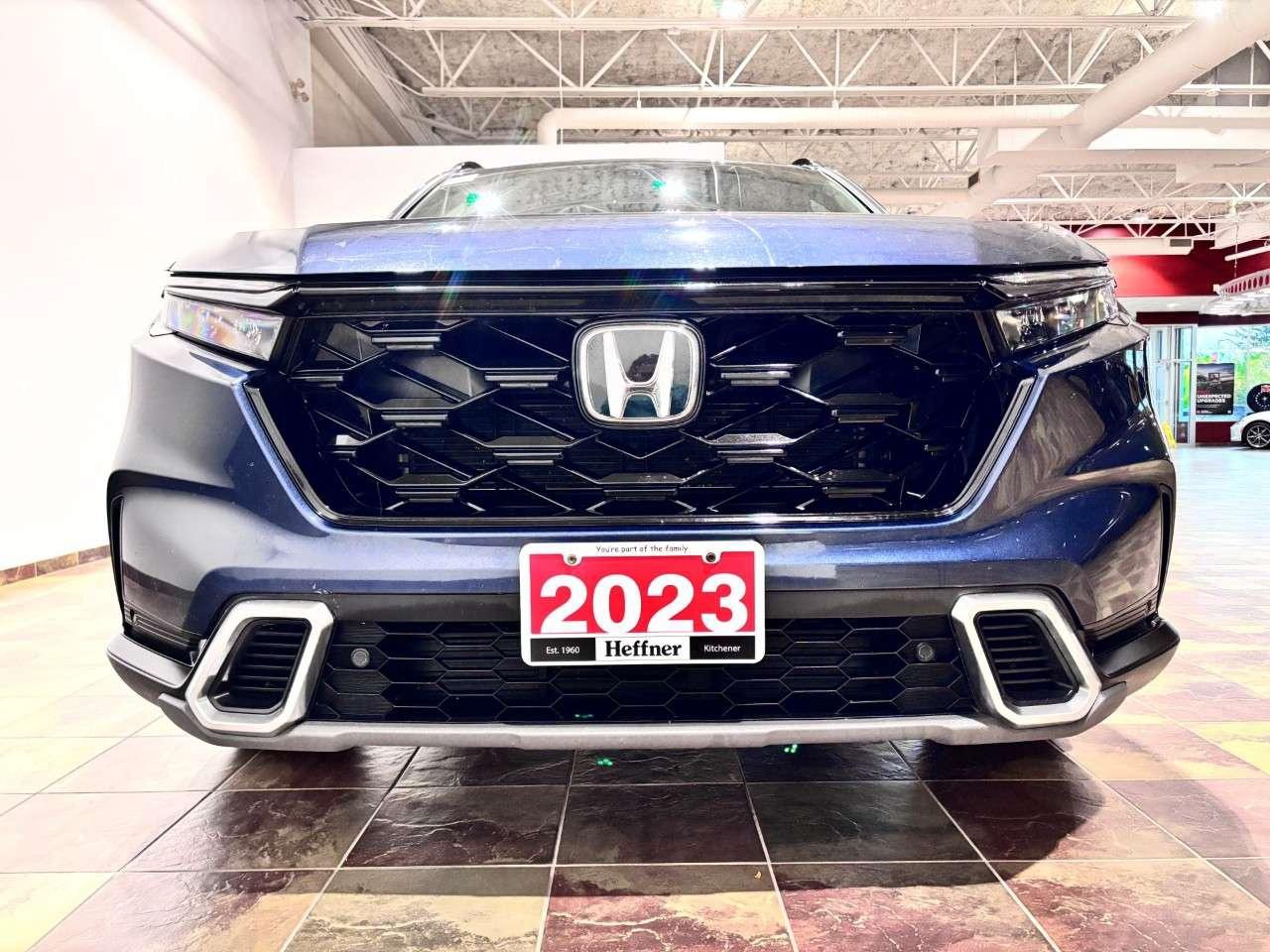 2023 Honda CR-V Touring AWD Photo