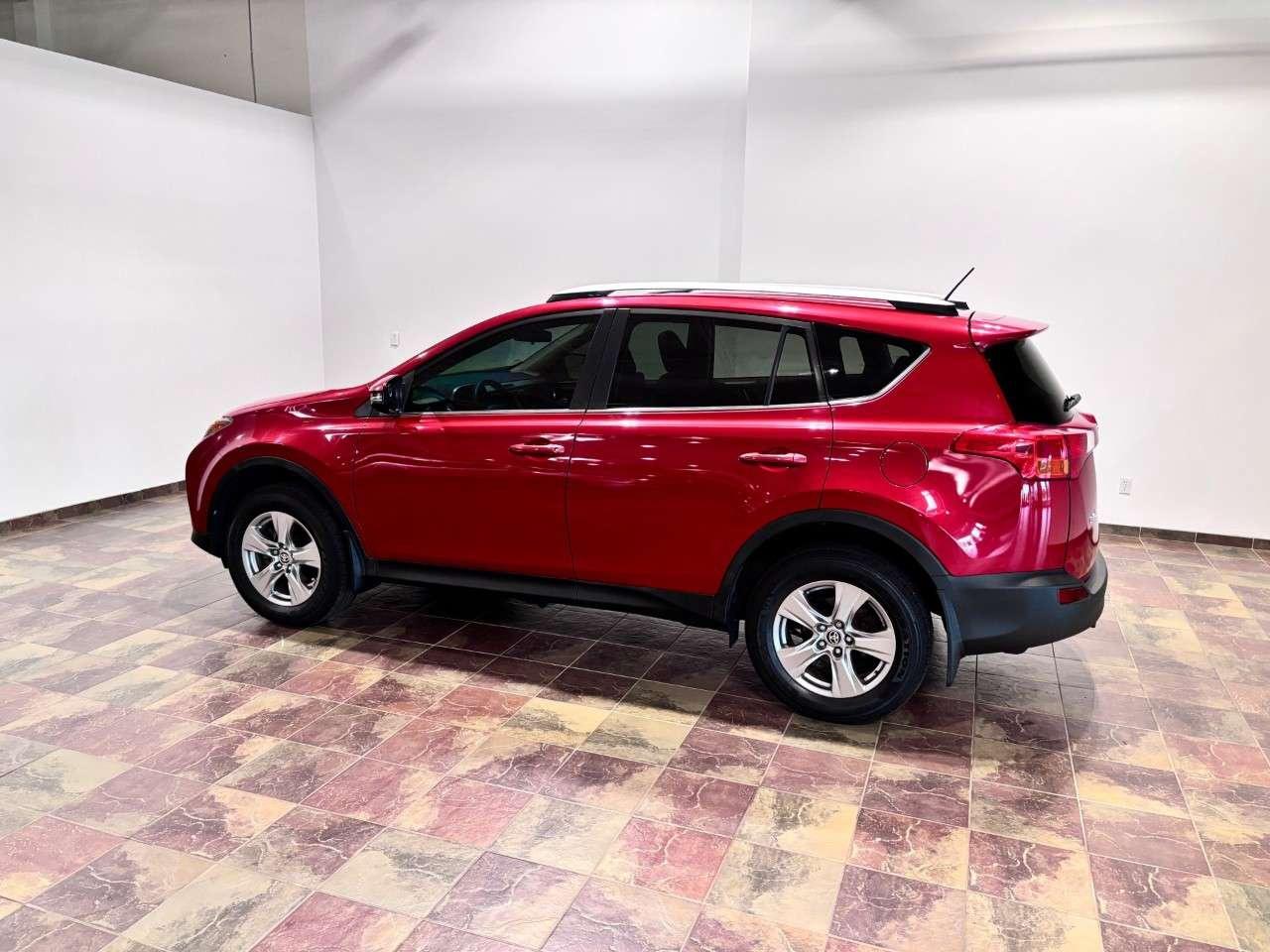 2013 Toyota RAV4 FWD 4dr XLE Photo