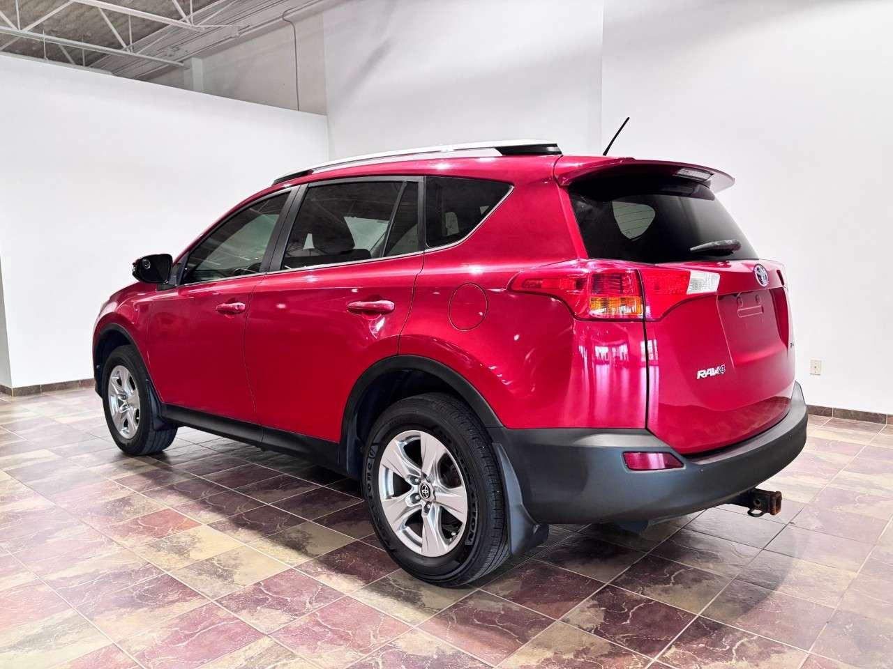 2013 Toyota RAV4 FWD 4dr XLE Photo