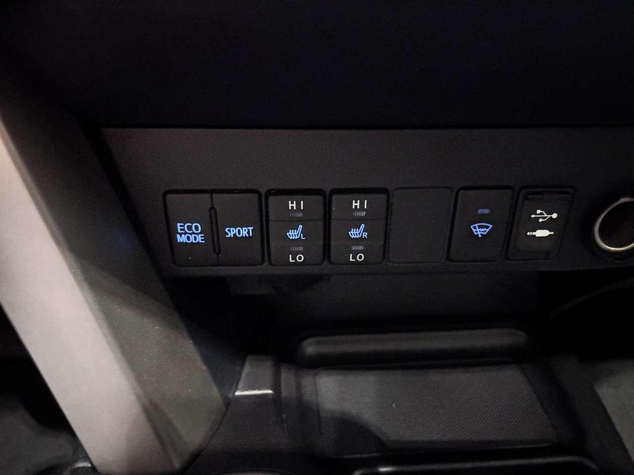 2013 Toyota RAV4 FWD 4dr XLE Photo