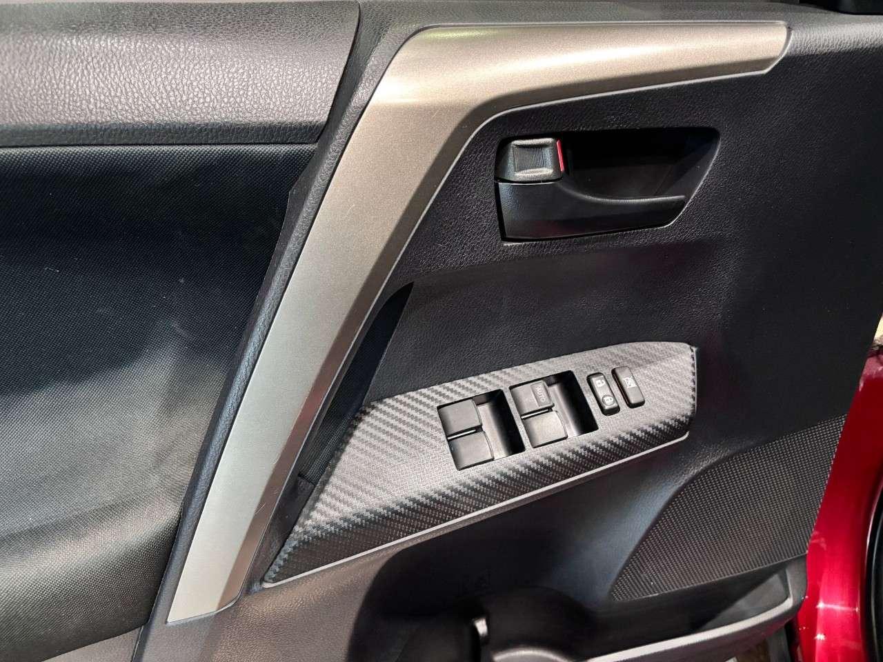 2013 Toyota RAV4 FWD 4dr XLE Photo