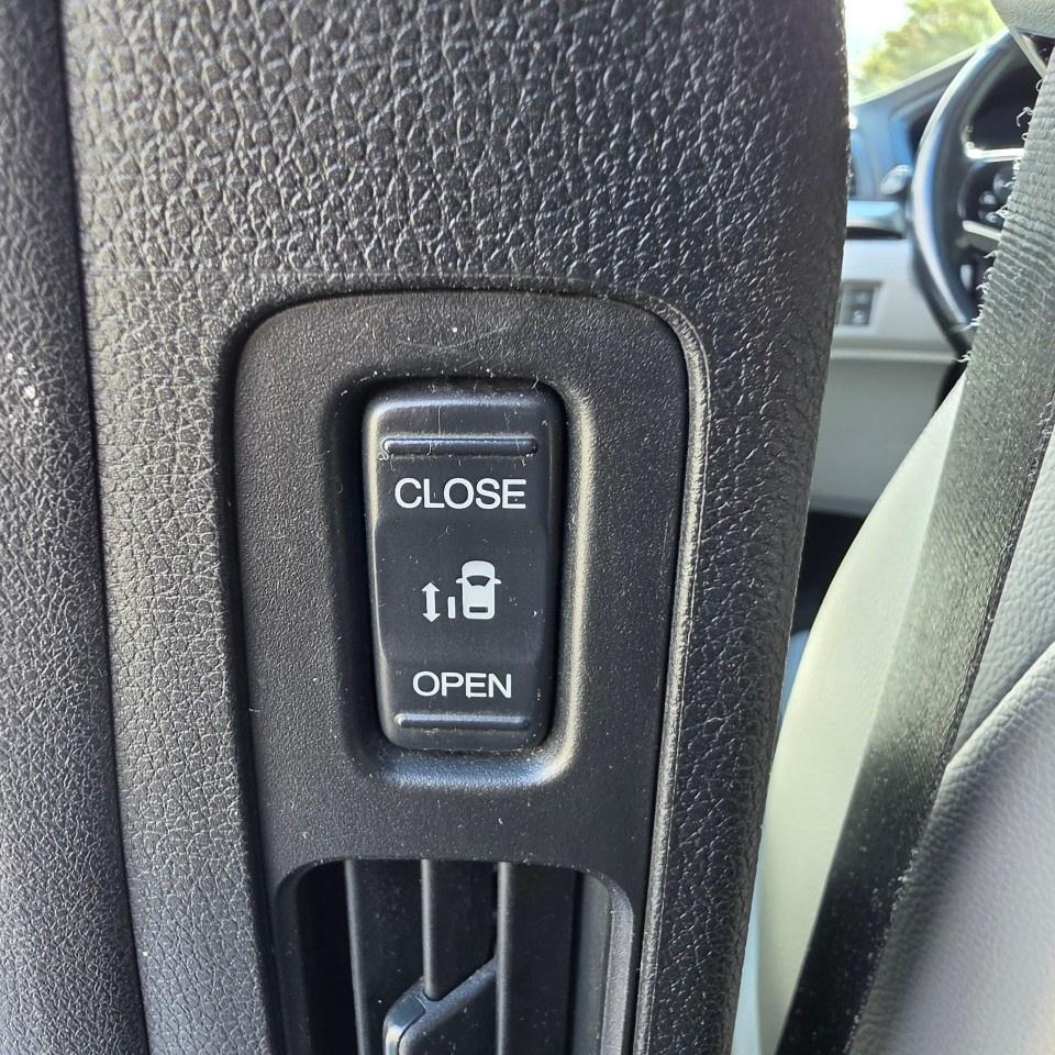 2018 Honda Odyssey EX-L RES Auto Photo