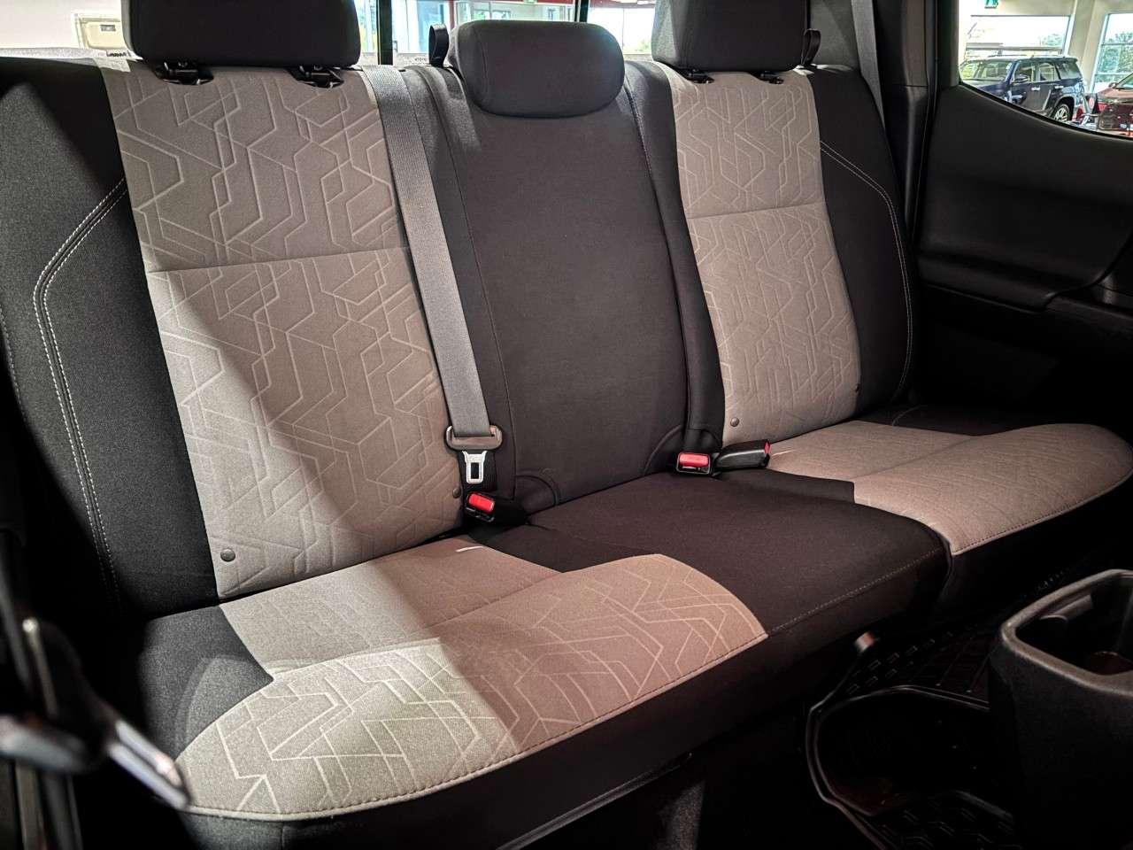 2021 Toyota Tacoma 4x4 Double Cab Auto Photo