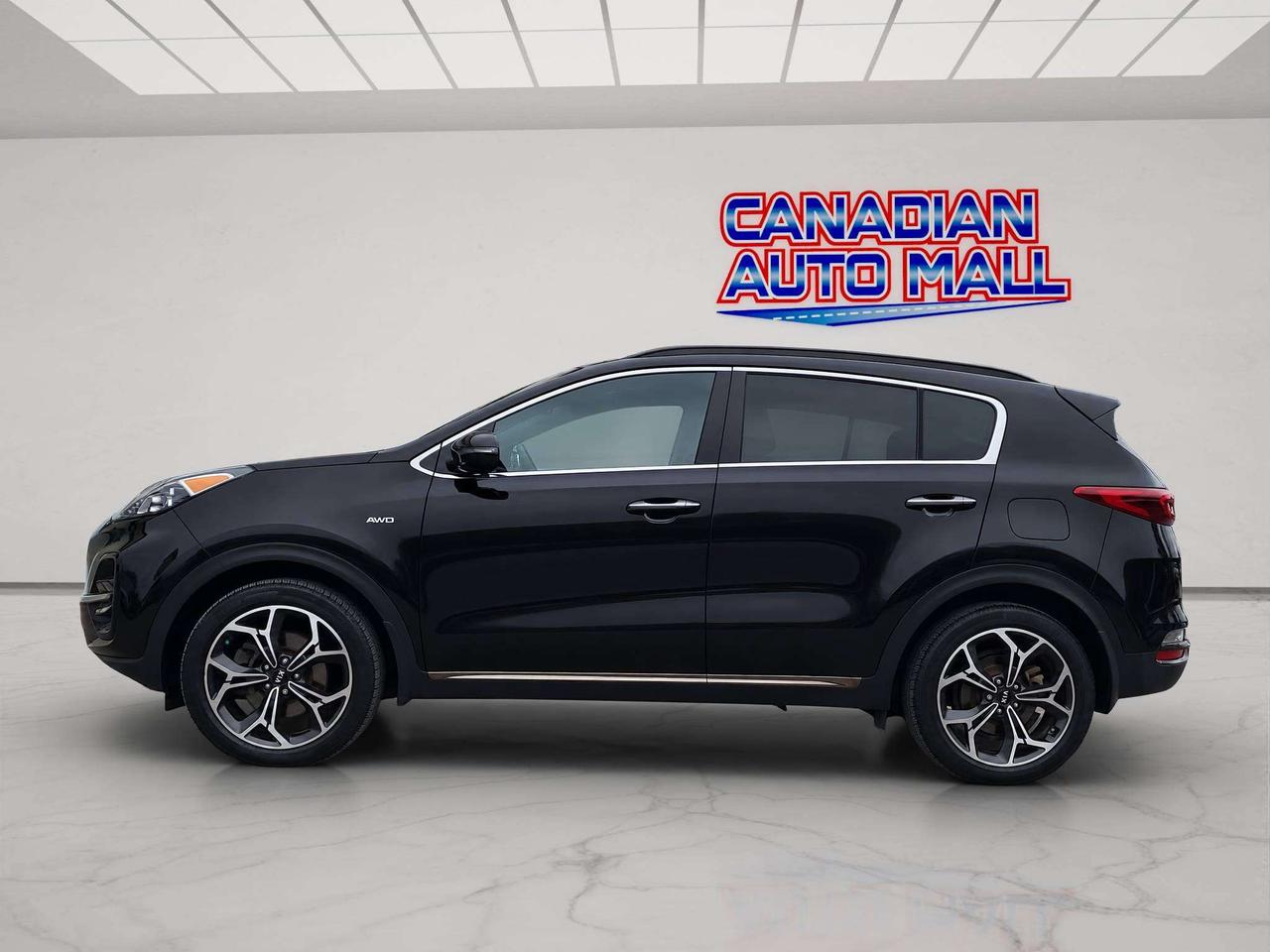 2022 Kia Sportage SX AWD, HTD/COOLED LEATHER, PANO ROOF, 61KM! Photo