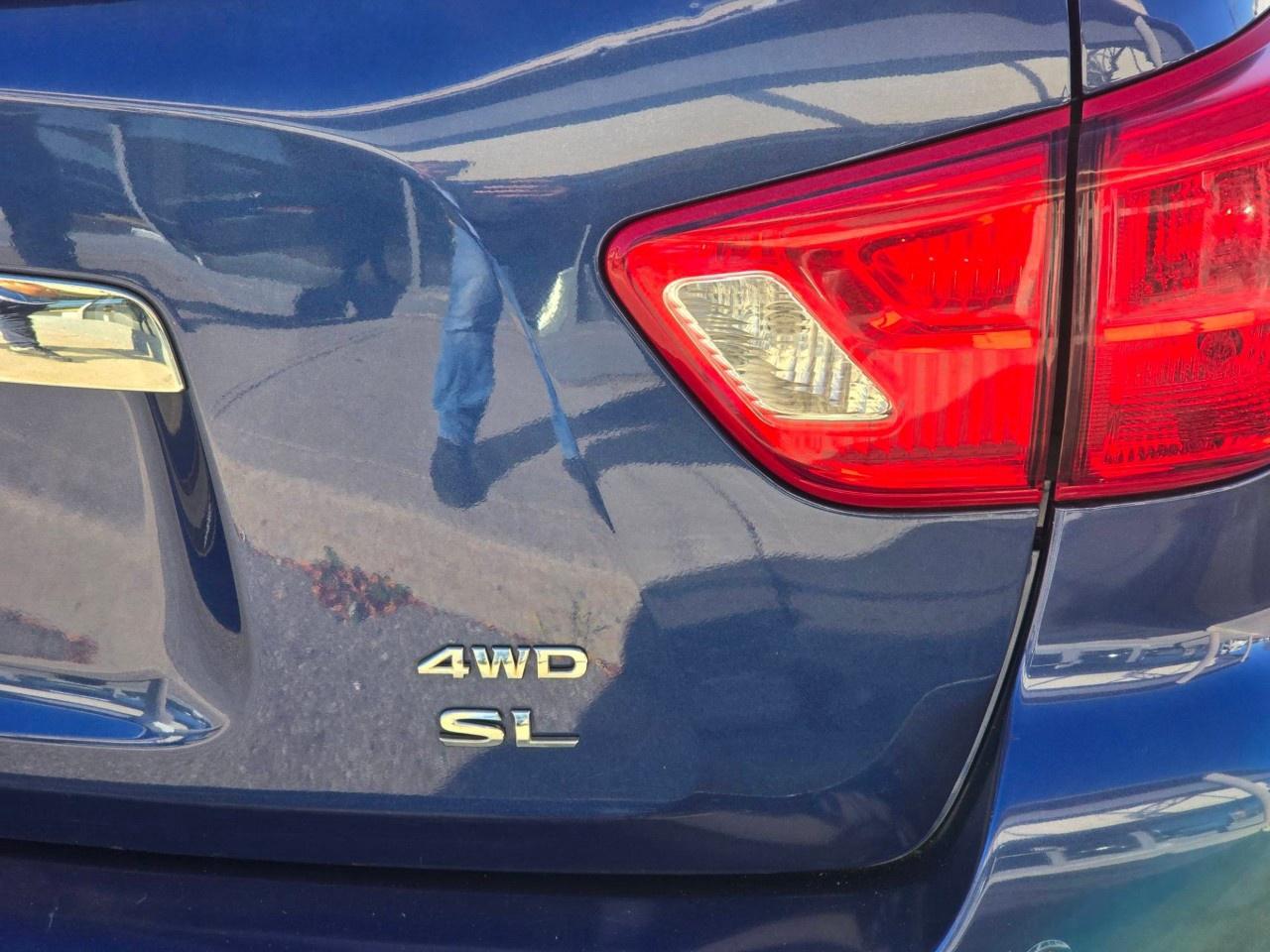 2017 Nissan Pathfinder 4WD 4DR SL Photo
