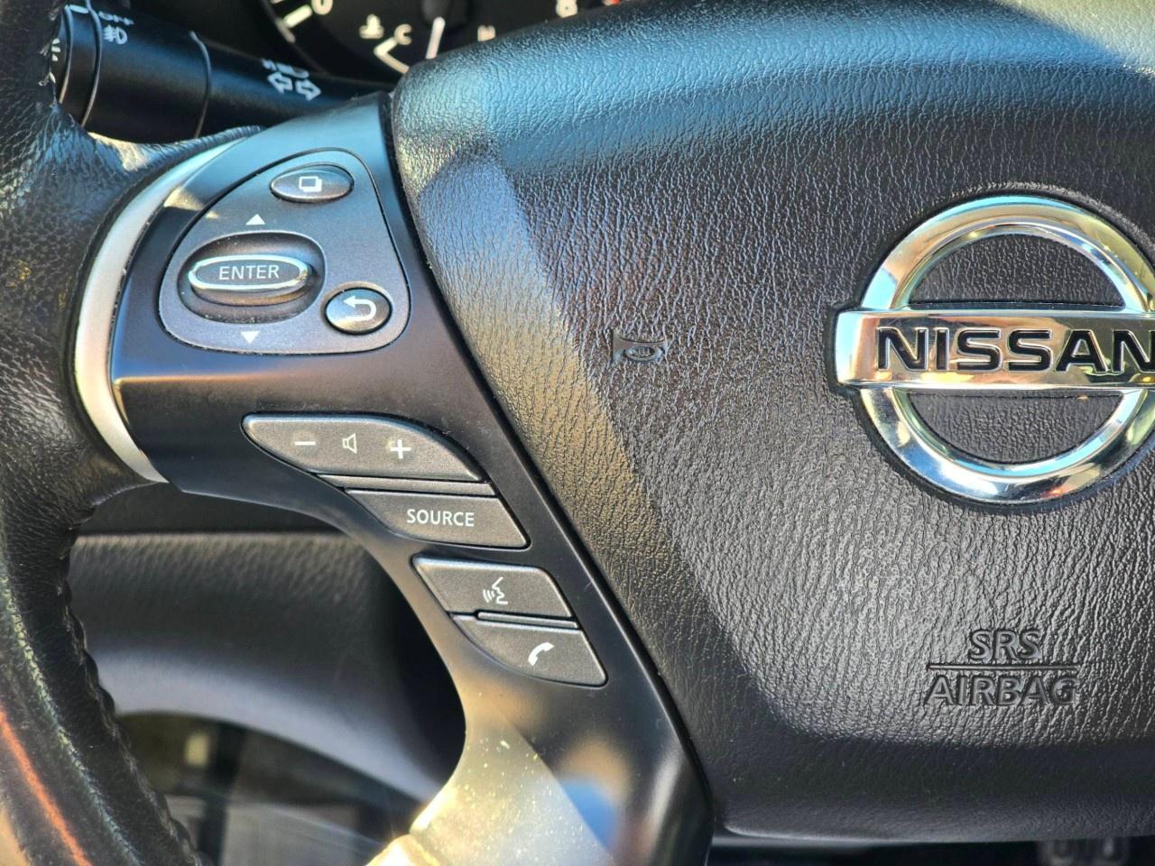 2017 Nissan Pathfinder 4WD 4DR SL Photo