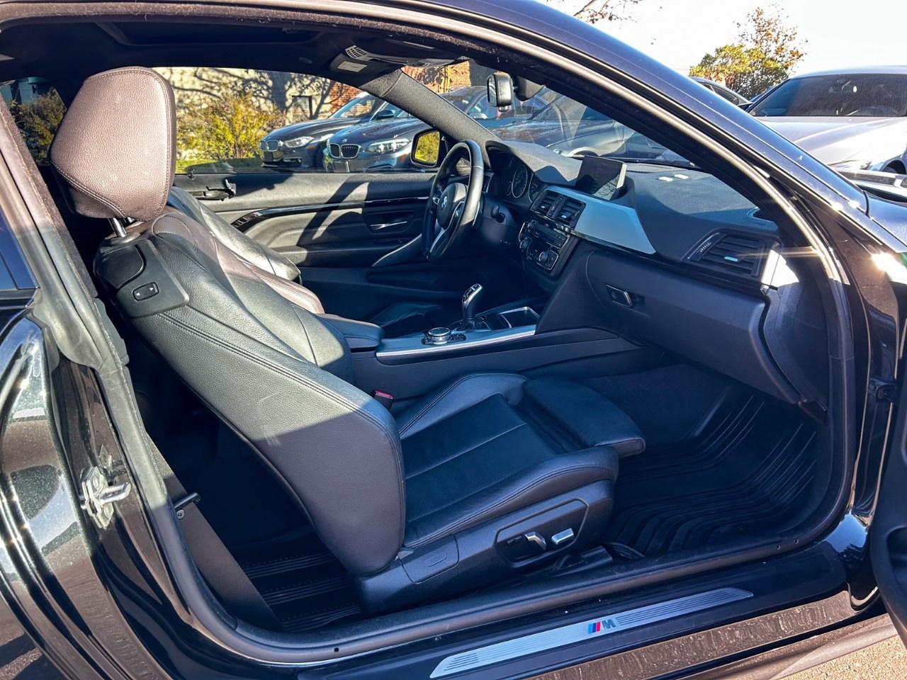 2016 BMW 4 Series 435i Coupe / One Owner / Full options Photo