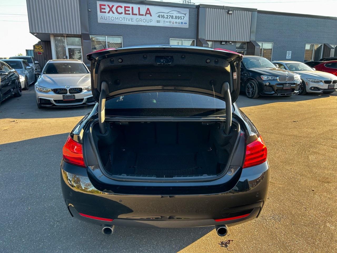 2016 BMW 4 Series 435i Coupe / One Owner / Full options Photo