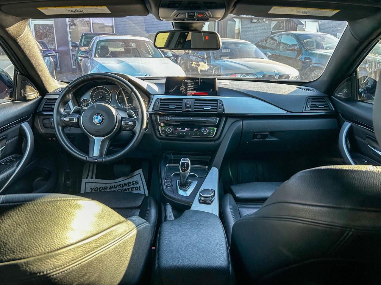 2016 BMW 4 Series 435i Coupe / One Owner / Full options Photo