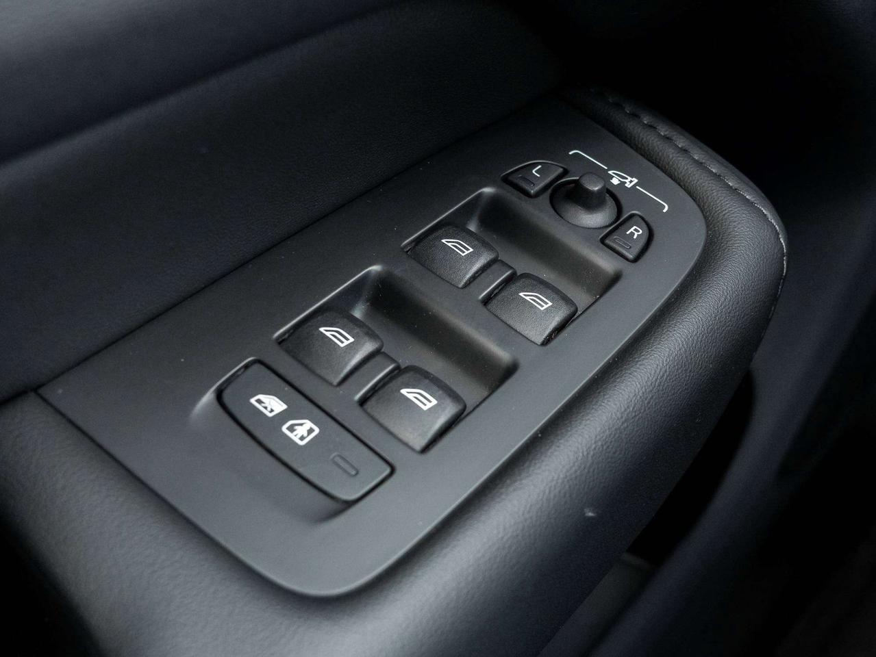 2024 Volvo XC60 PLUS^Off Lease^Low km^Harman Kardon^Rate fr 3.49%* Photo