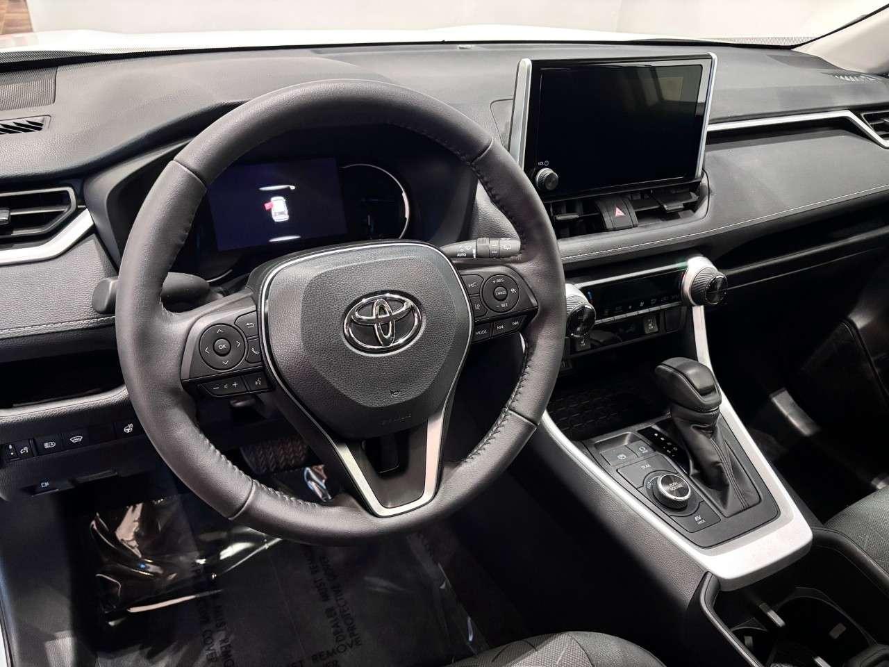 2024 Toyota RAV4 Hybrid XLE AWD Photo